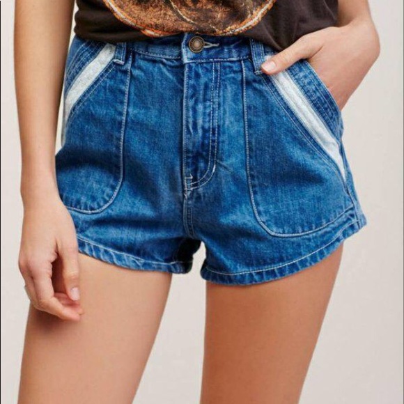 Free The People BNWT Lewis Sweet Surrender short! So cute 🥰! - Picture 3 of 8